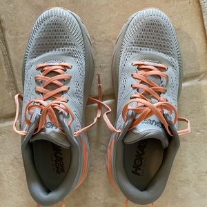 Hoka One One BONDI 7 shoes Sz 9.5